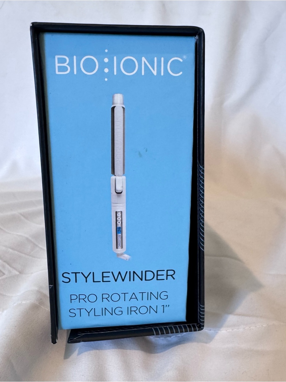 Bio Ionic StyleWinder Pro Rotating Styling Iron - White - Picture 4 of 9